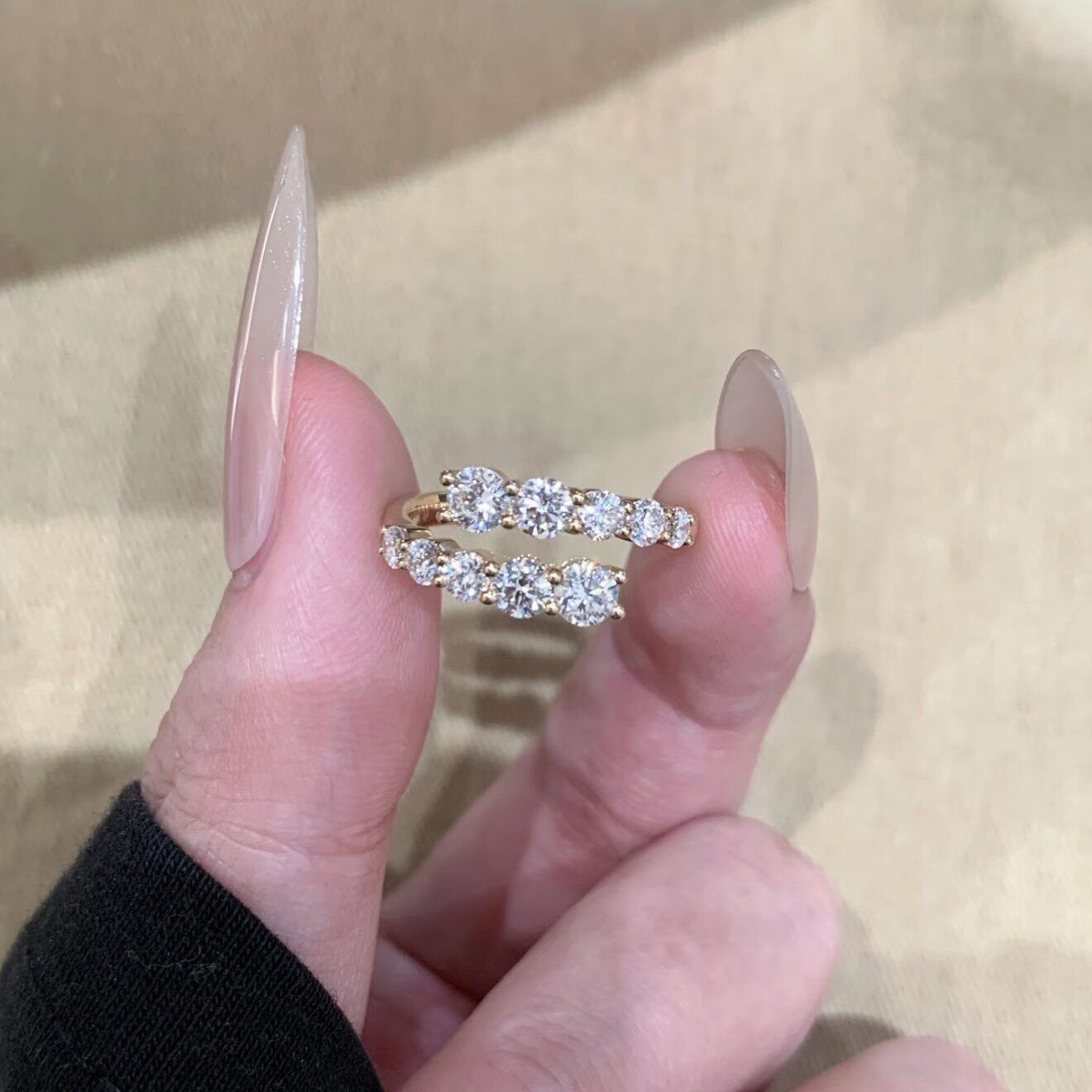 新款双轨交叉排钻戒指女时尚百搭气质轻奢简约设计活口可调节指环