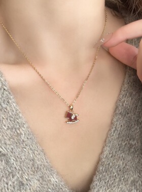 马上有钱~新中式红色小马项链女款2026新款轻奢小众本命年锁骨链