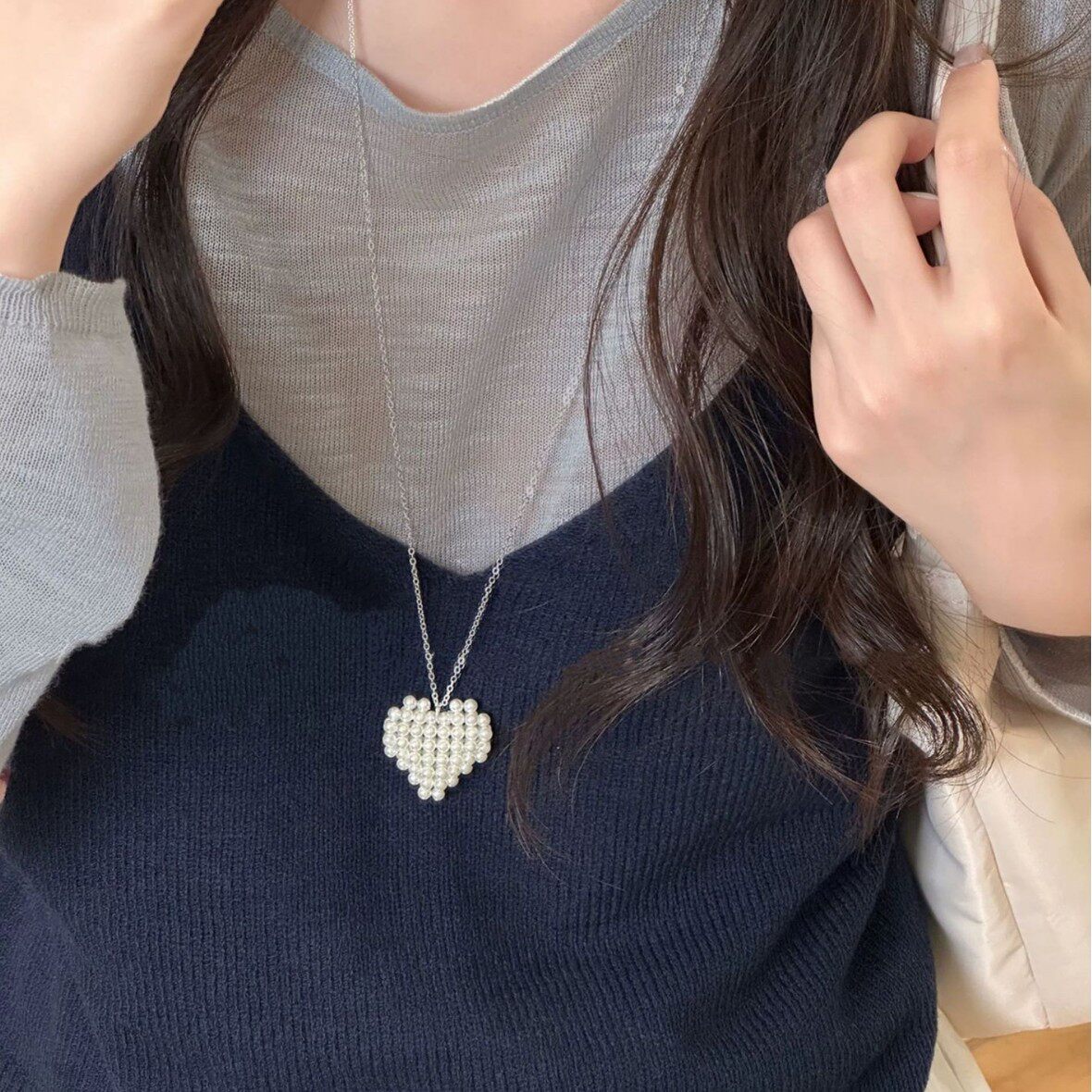 韩国小众甜美手工编织珍珠爱心长款钛钢项链女简约百搭气质毛衣链