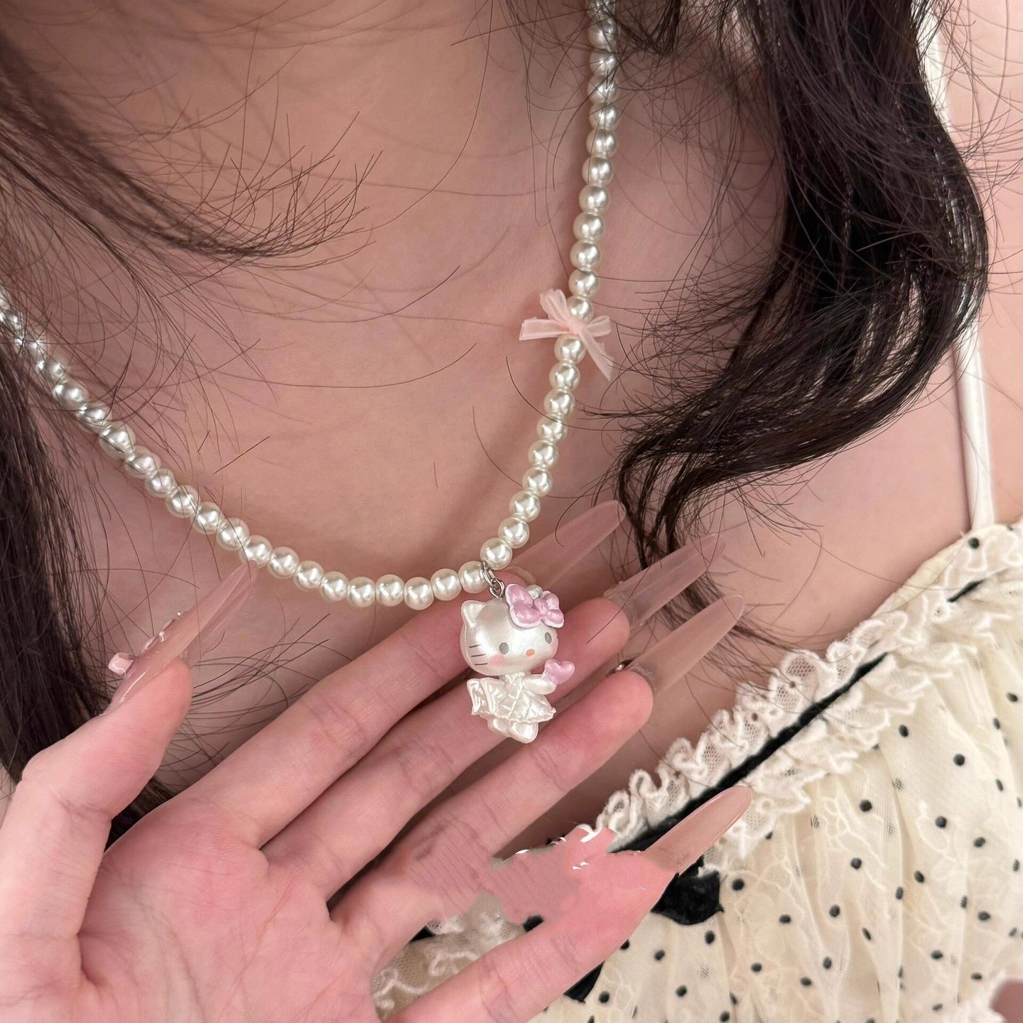 可爱粉色系带蝴蝶结KT猫坠珍珠项链少女心甜美精致通勤百搭锁骨链