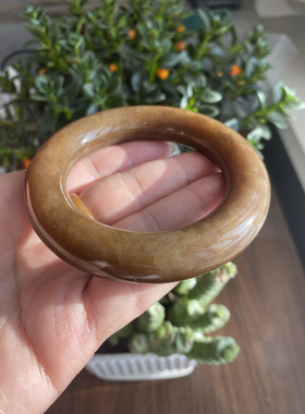 新疆和田玉且末红糖手镯胖圆条油润细腻