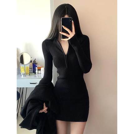 黑色针织包臀裙女2025新款秋冬连衣裙内搭紧身加绒打底长袖连身裙