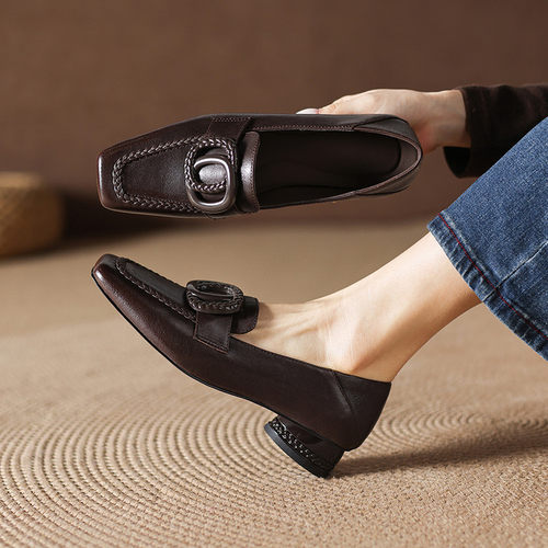 方头青年粗跟羊皮羊皮（除羊反绒/羊猄）深口单鞋