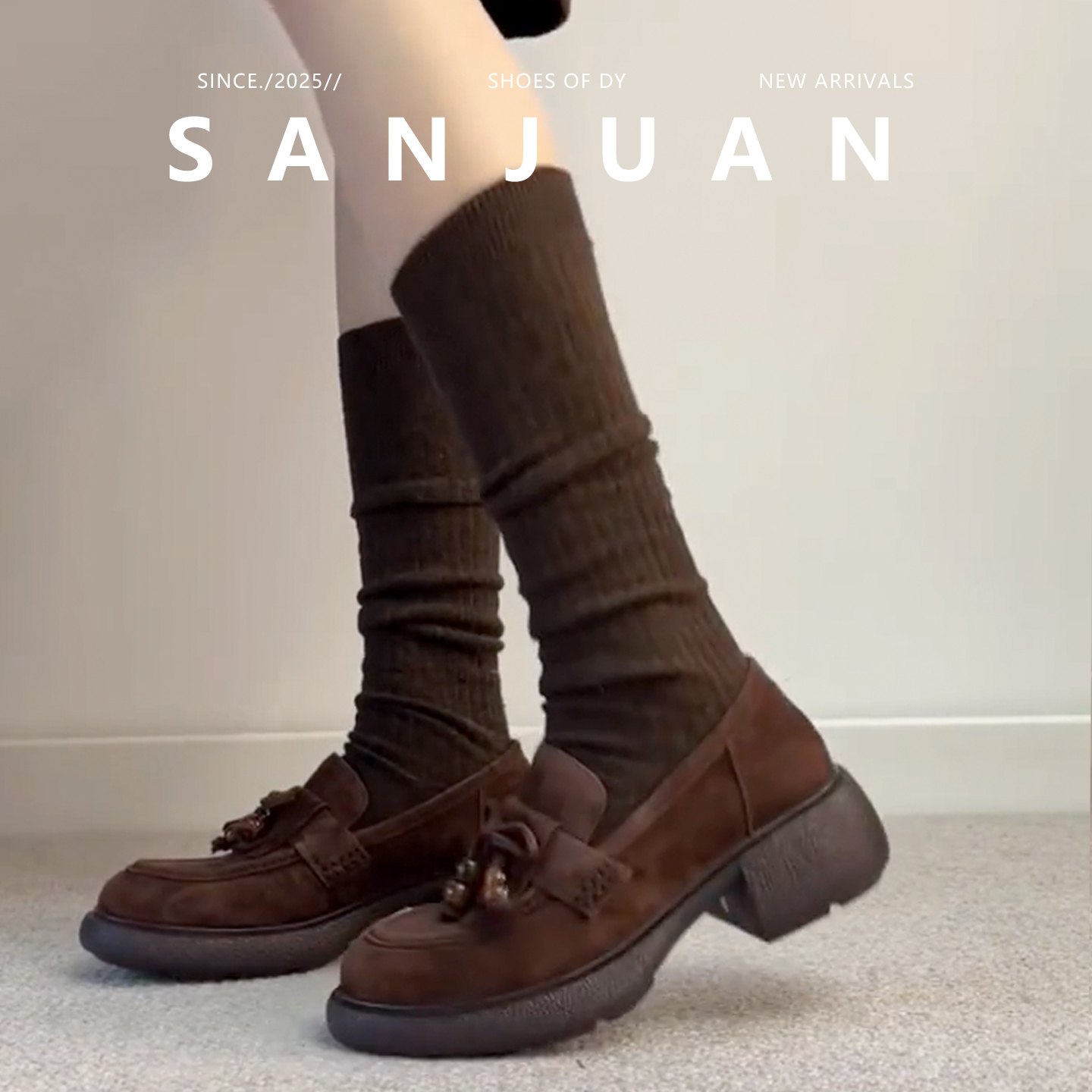 黑色/棕色百搭绒面圆头小皮鞋