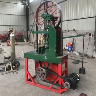 免挖地基的小型带锯机木工带锯圆木推台锯三相电两相电都可使用