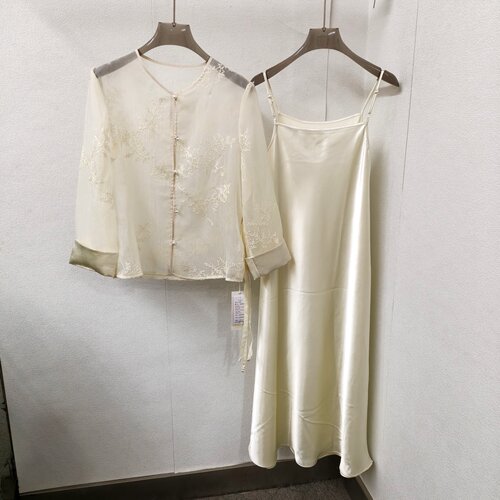 春夏高级感中式刺绣礼服套装