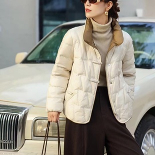 商场同款2025冬款羽绒服经典爆款新中式风盘口立领短装时尚女士