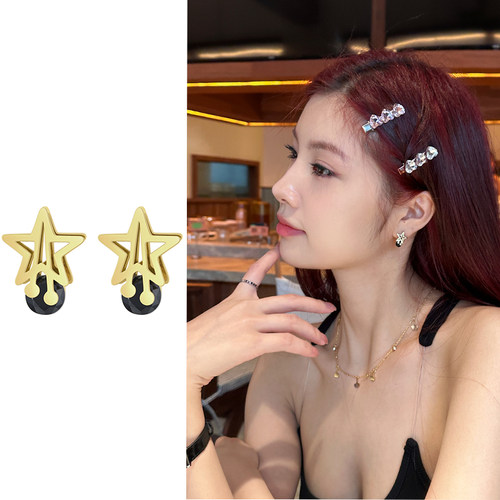 日常百搭星星耳钉女金色