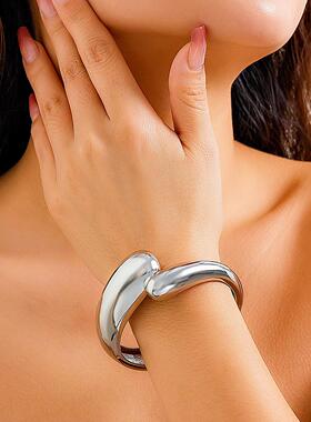 欧美跨境饰品 夸张大水滴金属光面镜面抱抱开口手镯ins冷淡风手饰