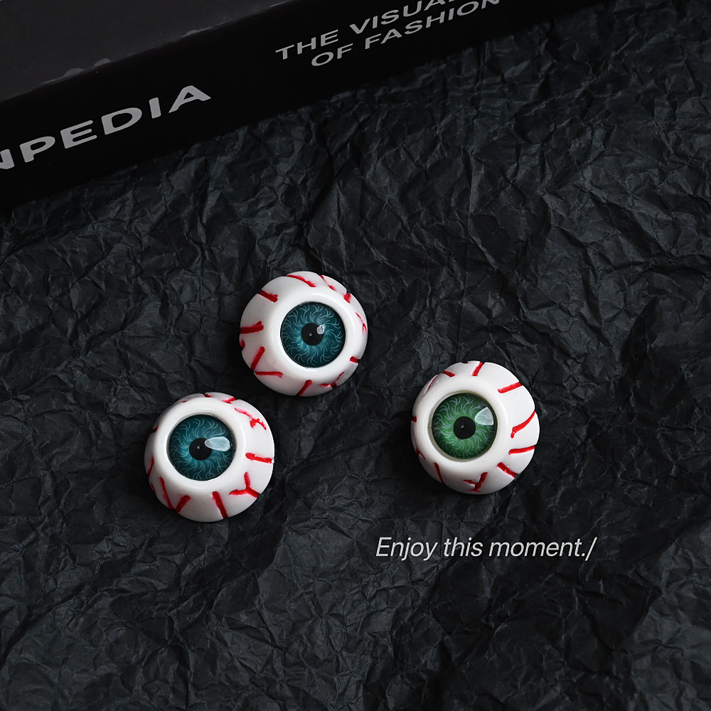 cos暗黑血丝恶魔眼球胸针