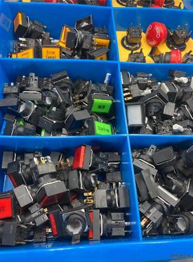 欧姆龙方形按钮 A16-1 红色 白色 绿色