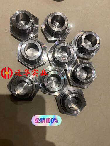 卡特放油螺栓拍。