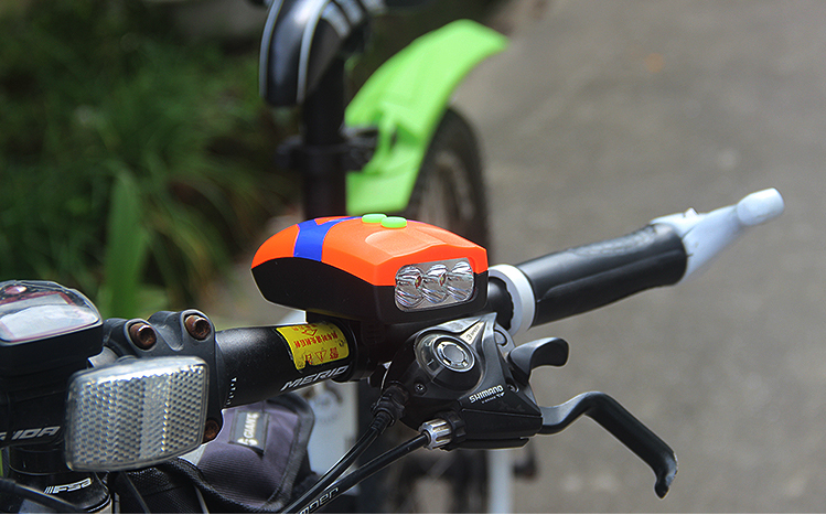 Lumière vélo - phare - Ref 2401731 Image 4