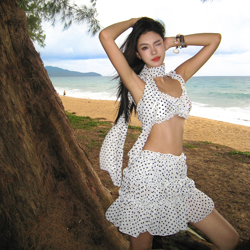 2025新款韩系小清新可爱纯欲黑白波点蛋糕层分体裙式高级感泳衣女