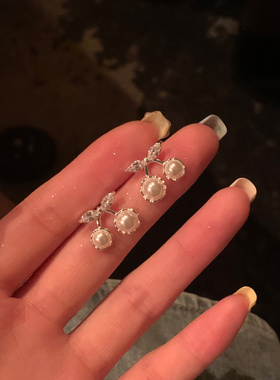 白色樱桃珍珠无耳洞蚊香盘耳夹