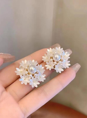 s925银针珍珠花朵耳钉女新款耳环