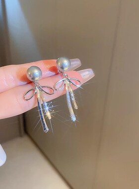 独特灰色珍珠蝴蝶结耳环气质网红