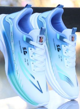 男鞋新款春夏季透气冰丝网面运动鞋轻薄软底学生休闲鞋防滑跑步鞋