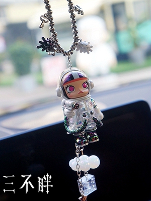 车挂泡泡玛特SPACEMOLLY100%