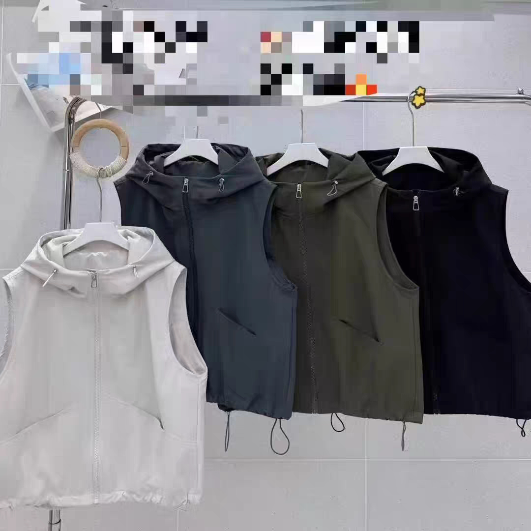 欧货连帽工装马甲背心女春秋新款宽松百搭休闲减龄马夹坎肩外套潮