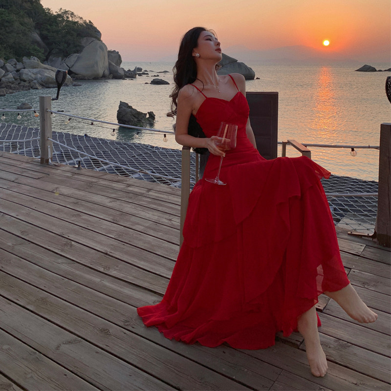 夏日绝美小裙子复古红色图片