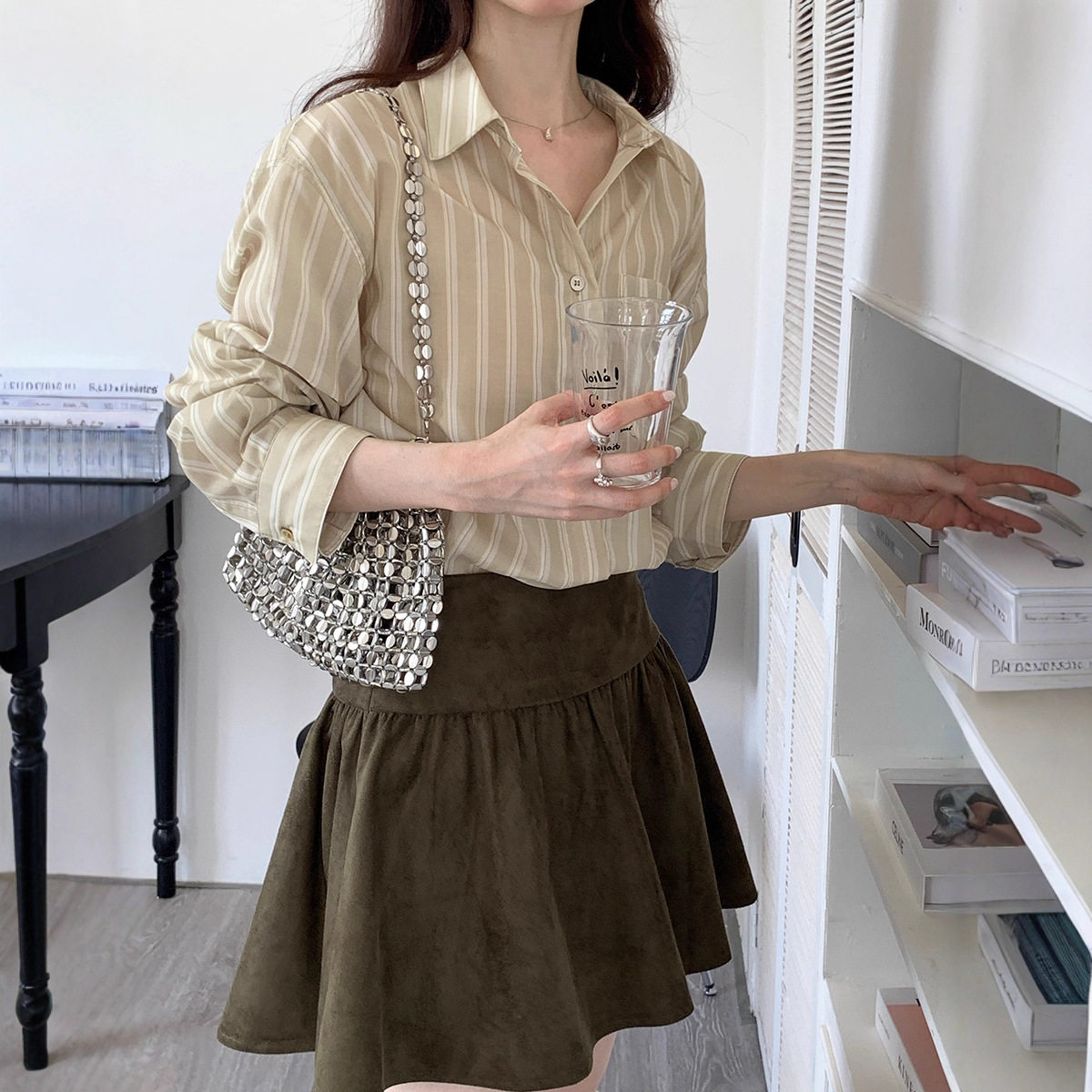 绿色条纹长袖衬衫女秋季2025新款韩版宽松百搭单排扣开衫休闲上衣