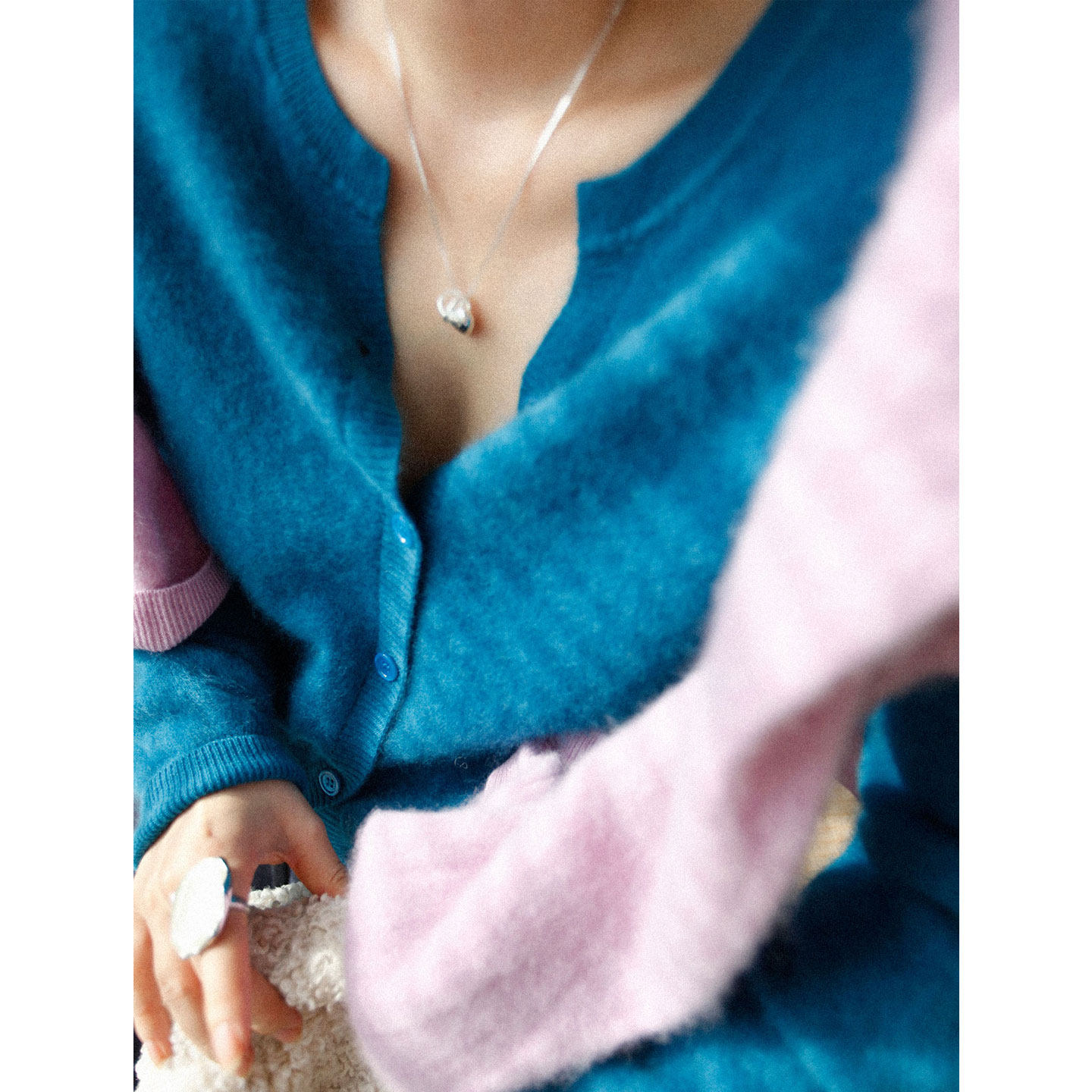 A'1st编辑店 法式氛围感拉绒蓝色羊绒衫针织开衫慵懒风毛衣外套女,女装/女士精品,羊绒衫,淘宝优惠券,粉丝福利购,淘宝优惠卷