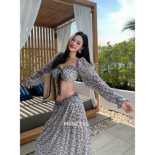 在逃公主比基尼泳衣女2025三件套高级感分体遮肉海边度假温泉泳装