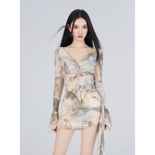在逃公主2026新款裙式分体女士泳衣女孩绝美泡温泉海边泳装高级感