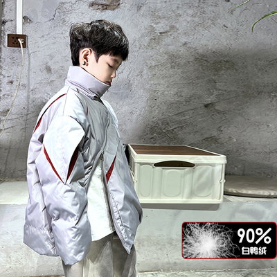 男童不规则潮牌羽绒服