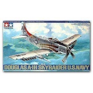 田宫拼装飞机 1/48 A-1H 空中袭击者 舰载攻击机美国海军 61058