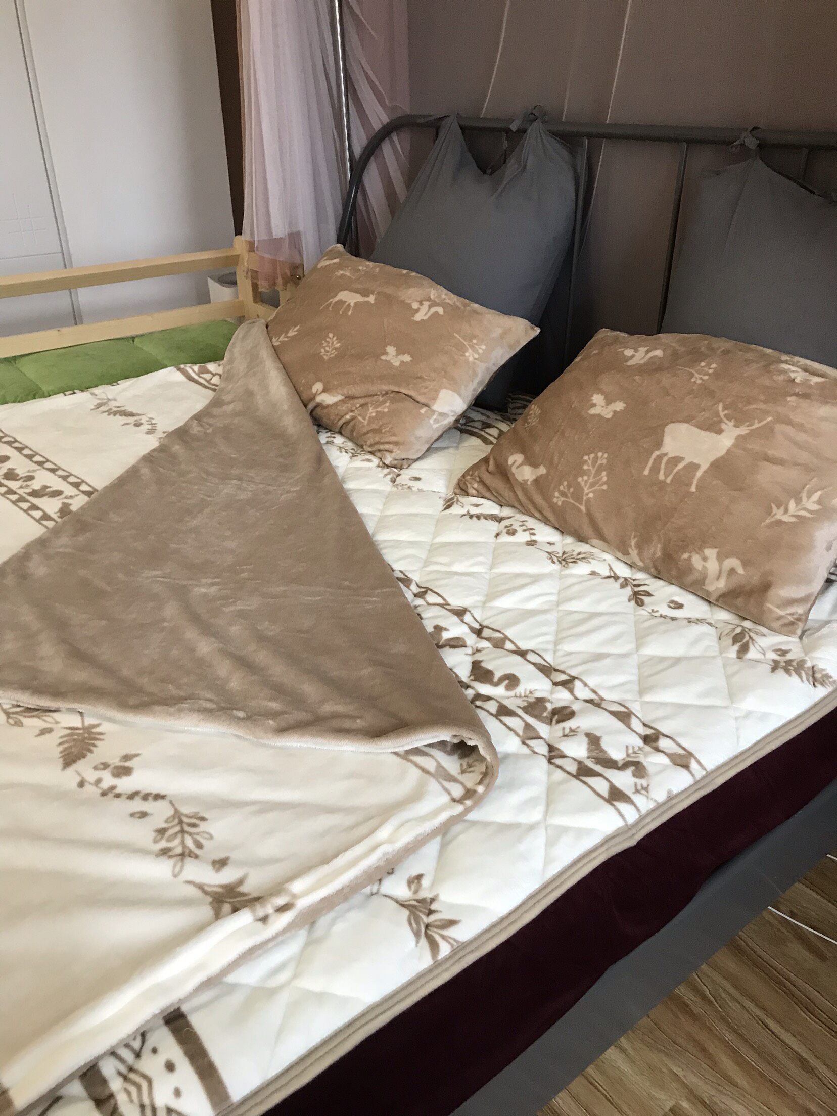 龙天外贸新款简约白熊小鹿法兰绒自发热被套柔软绒被套抗静电可机