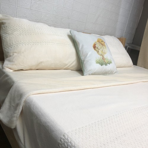 库存面料微瑕云芙绒雕花纯色四件套 法兰绒双人床保暖套件床笠款