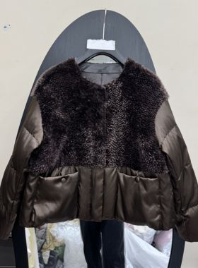 欧洲站2025冬新款拼接羊羔毛短款羽绒服女宽松显瘦鹅绒外套88250