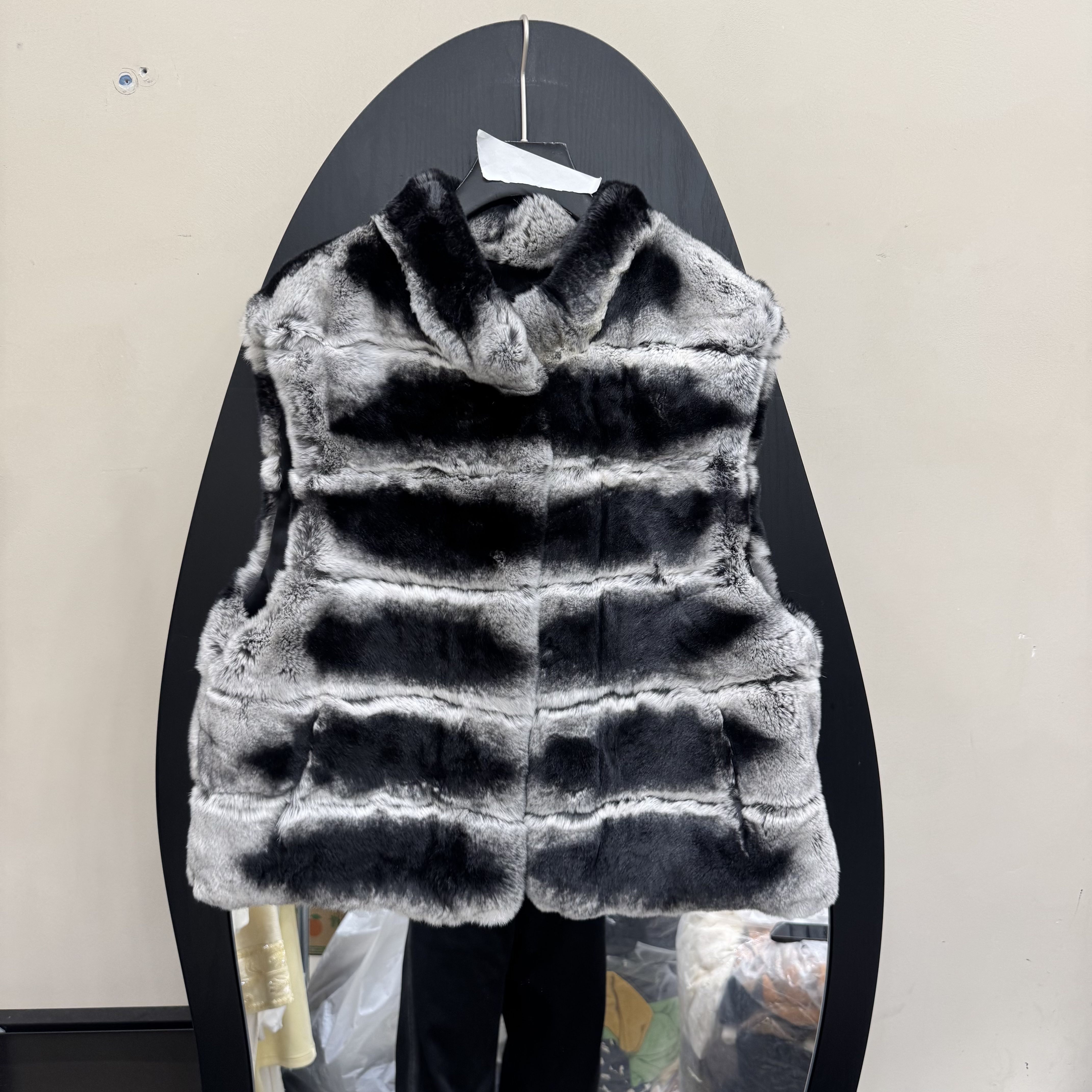 欧洲站2025冬新款连帽皮草马甲