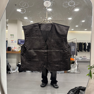 欧洲站2026春季新款时尚V领单排扣口袋绵羊皮马甲外套女款欧货850