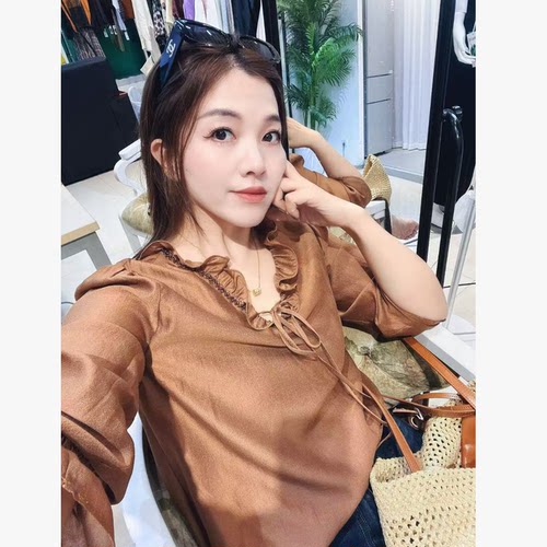 F26-6093B  深圳十佳服饰木耳边领重磅衬衣