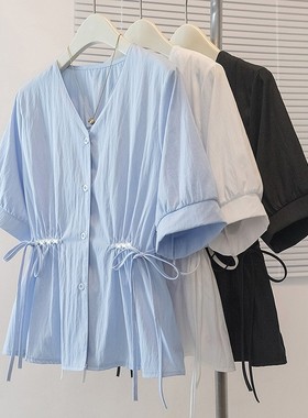 大码女装胖mm法式V领蓝色衬衫2025夏季新款收腰薄款遮肚短袖上衣