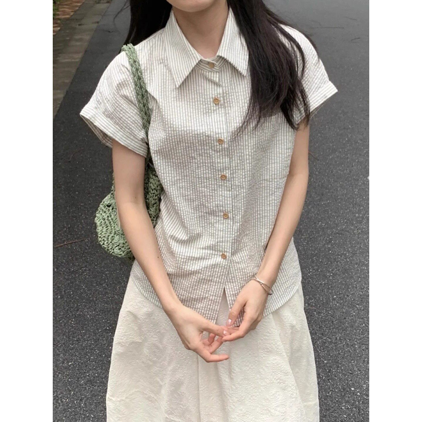 韩系条纹短袖短款衬衫女设计感