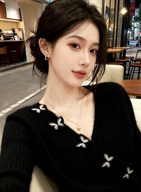 秋冬季法式蝴蝶黑色v领毛衣针织打底衫女内搭高级感显瘦长袖上衣
