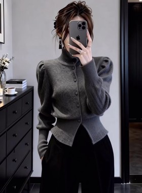 灰色高领毛衣针织保暖内搭打底衫女秋冬设计感单排扣修身气质上衣