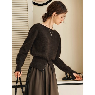 秋冬百搭下摆开叉收腰设计针织衫