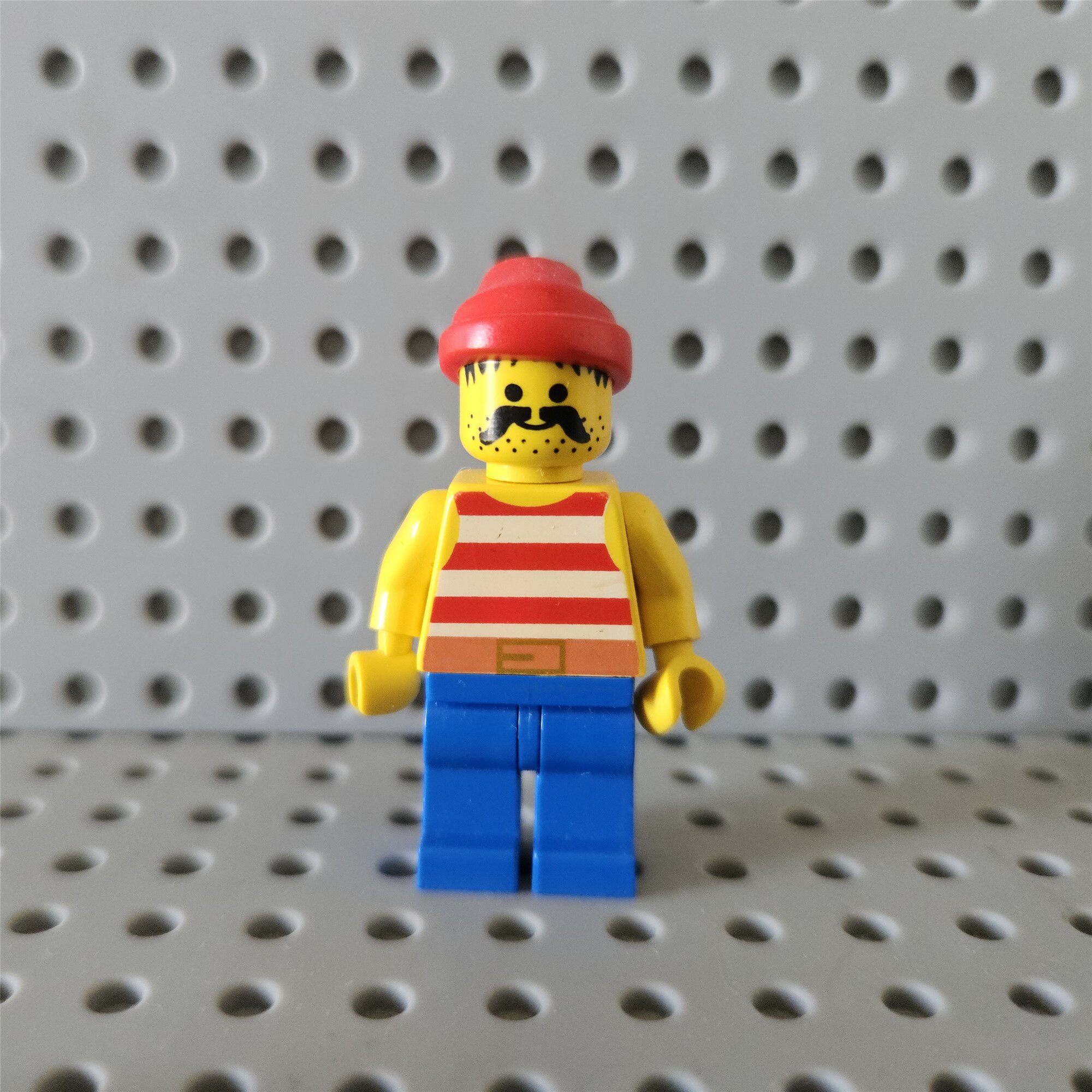 LEGO 乐高海盗系列人仔 pi021 红帽 红条纹