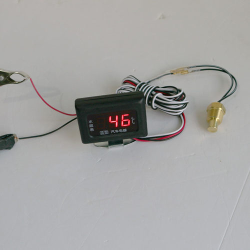 汽车数显电子水温表12V24V通用