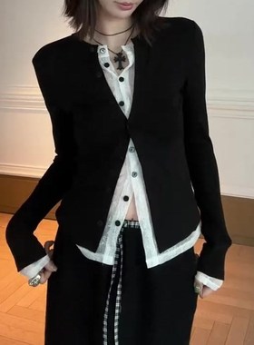 商场撤柜撞色蕾丝拼接黑色假两件长袖女秋季新款时尚设计感上衣