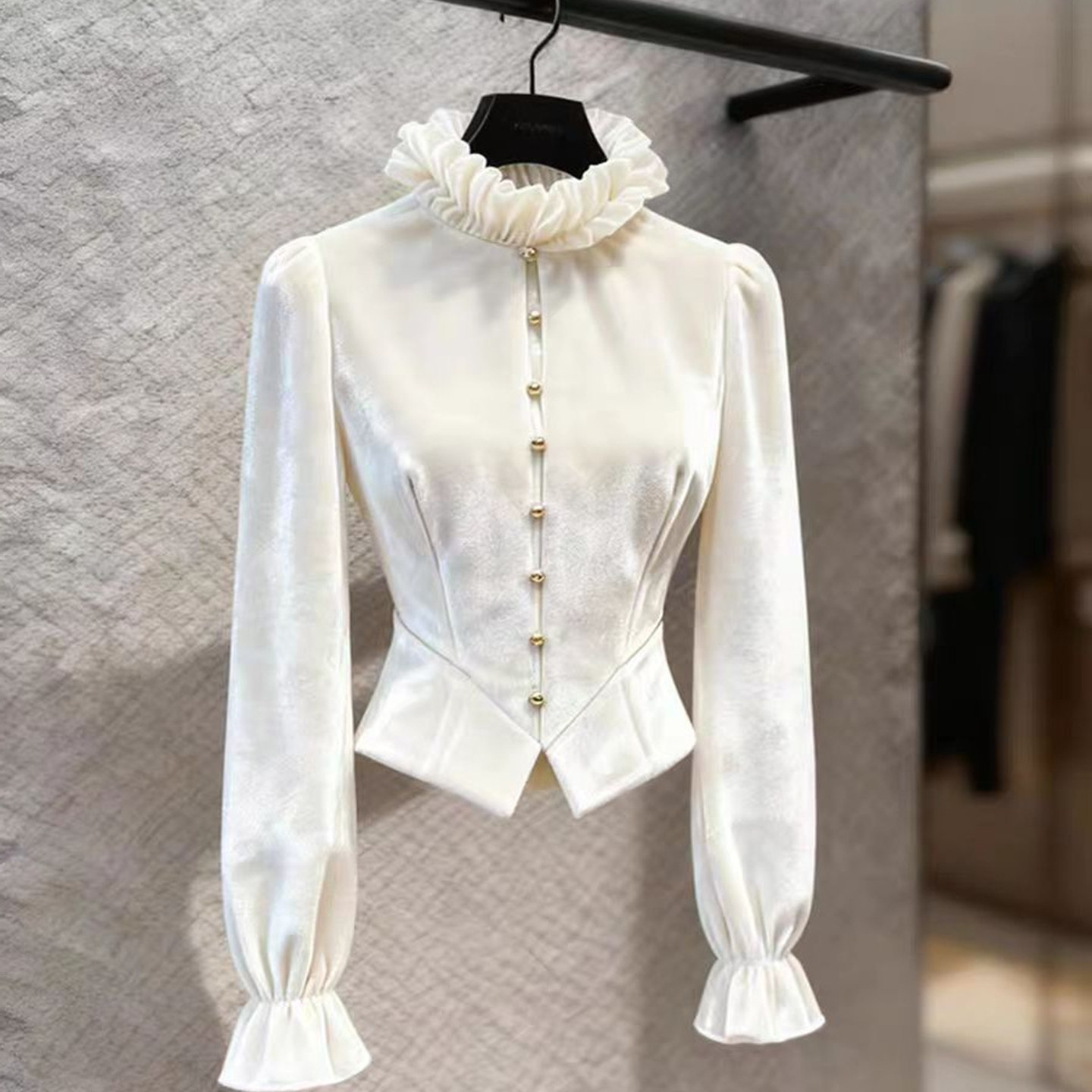 独特漂亮新款小衫女冬绝美巨好看设计感气质高端法式白色丝绒衬衫,女装/女士精品,大码内搭,淘宝优惠券,粉丝福利购,淘宝优惠卷