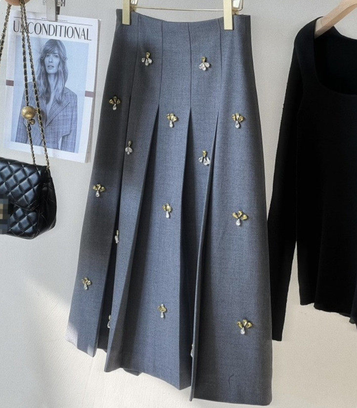 大牌撤柜女装新时髦羊毛手工钉钻玻璃爪扣钻百褶裙显瘦灰色半身裙,女装/女士精品,半身裙,淘宝优惠券,粉丝福利购,淘宝优惠卷