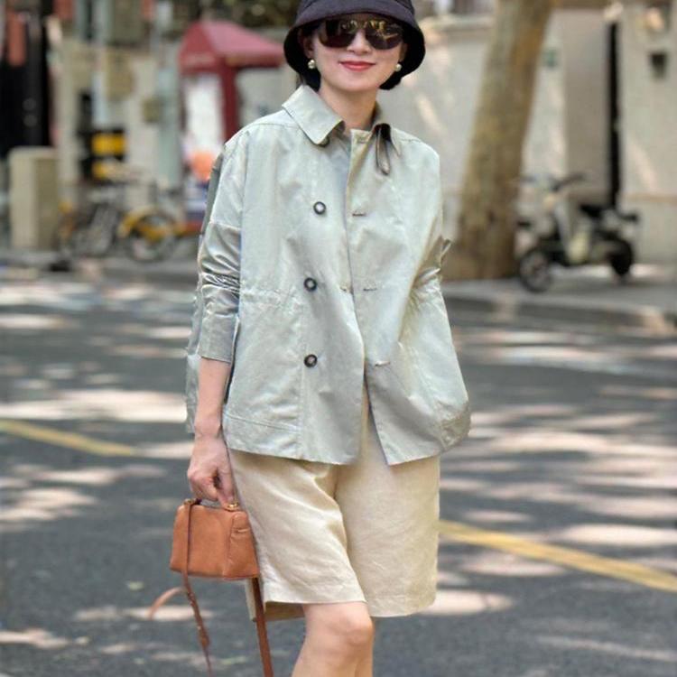 专柜撤回新款欧货爆款小香风绿色短款风衣外套女高级感超好看上衣