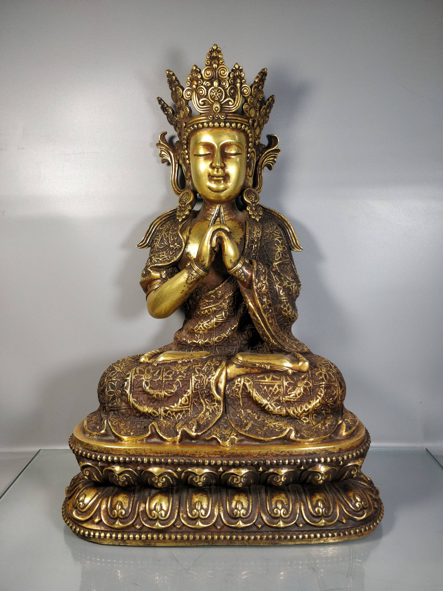 书房佛堂供奉老件紫铜浮雕全鎏金持手天冠阿弥陀佛菩萨造像摆件