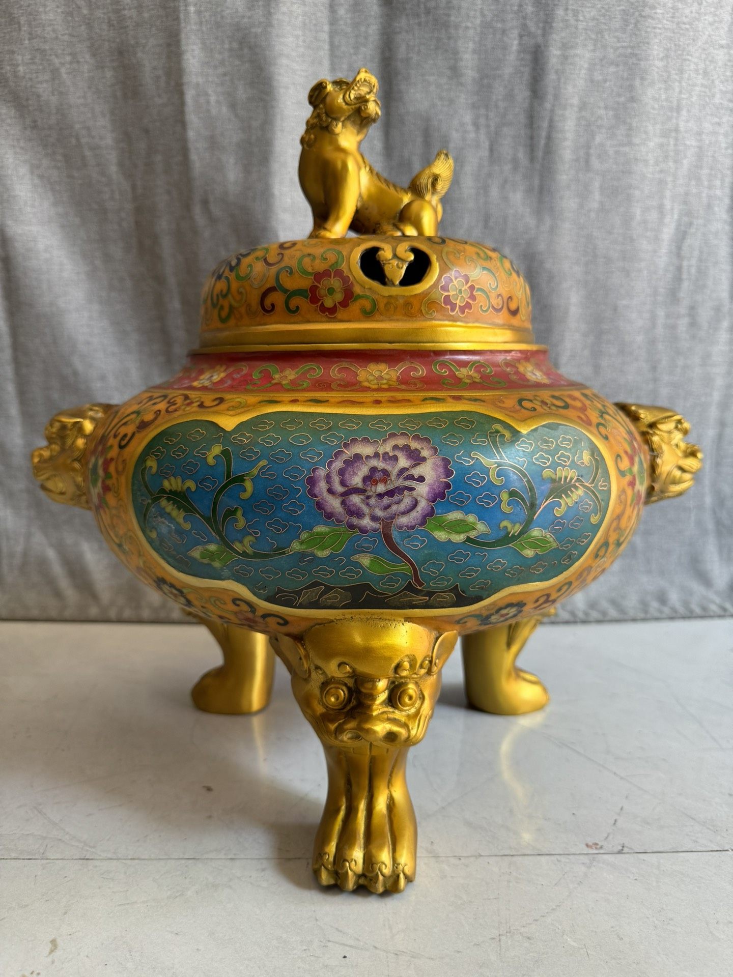 独特收藏纯铜景泰蓝掐丝珐琅花开锦绣狮盖兽耳兽三足薰香炉摆件